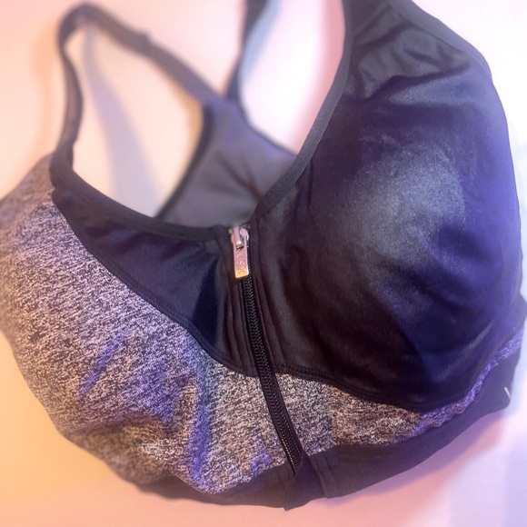 Victoria’s Secret limited edition VSX Black womens sports bra zip double padded - Picture 2 of 16